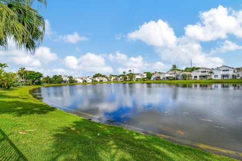 Casa en alquiler en Boca Raton, Florida, 2 dormitorios, 157.38 m2 № 1142315 - foto 1
