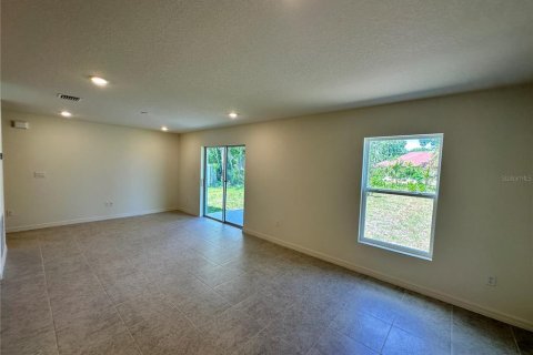 Casa en venta en Palm Coast, Florida, 3 dormitorios, 119.29 m2 № 2217532 - foto 3