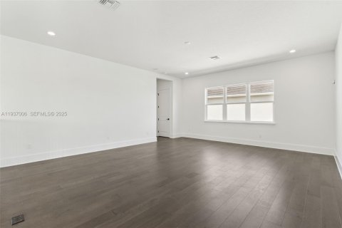 Casa en venta en Orlando, Florida, 5 dormitorios № 1994828 - foto 23