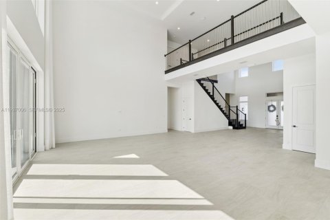 Casa en venta en Orlando, Florida, 5 dormitorios № 1994828 - foto 5