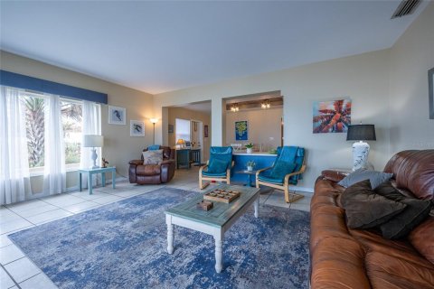 Propiedad comercial en venta en New Smyrna Beach, Florida, 8 dormitorios, 455.04 m2 № 1805363 - foto 27