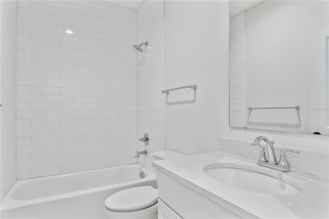 Villa ou maison à louer à Tampa, Floride: 3 chambres, 145.3 m2 № 2147819 - photo 11