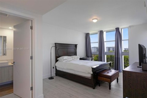 Condominio en alquiler en North Miami Beach, Florida, 2 dormitorios, 101.91 m2 № 2007006 - foto 6