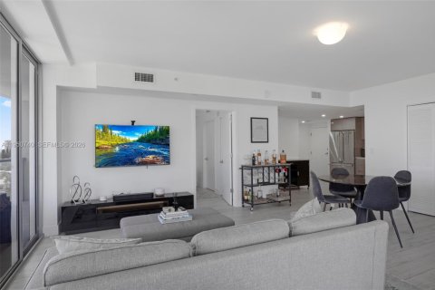Condominio en alquiler en North Miami Beach, Florida, 2 dormitorios, 101.91 m2 № 2007006 - foto 3