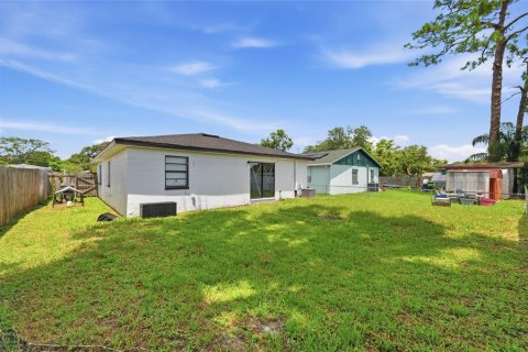 Casa en venta en Tampa, Florida, 3 dormitorios, 119.29 m2 № 2238380 - foto 25