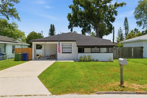 Casa en venta en Tampa, Florida, 3 dormitorios, 119.29 m2 № 2238380 - foto 2