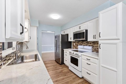 Villa ou maison à vendre à Summerfield, Floride: 2 chambres, 161.28 m2 № 2321627 - photo 15