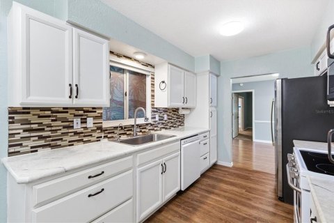 Villa ou maison à vendre à Summerfield, Floride: 2 chambres, 161.28 m2 № 2321627 - photo 16
