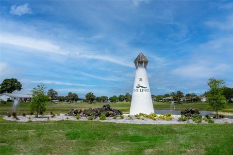 Villa ou maison à vendre à Summerfield, Floride: 2 chambres, 161.28 m2 № 2321627 - photo 2
