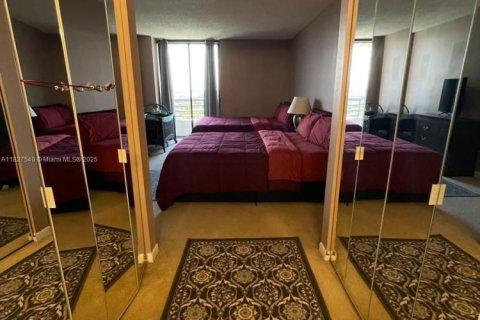 Condominio en alquiler en Aventura, Florida, 2 dormitorios, 118.08 m2 № 1938540 - foto 11