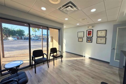 Propiedad comercial en venta en Sarasota, Florida, 284.1 m2 № 2098652 - foto 5