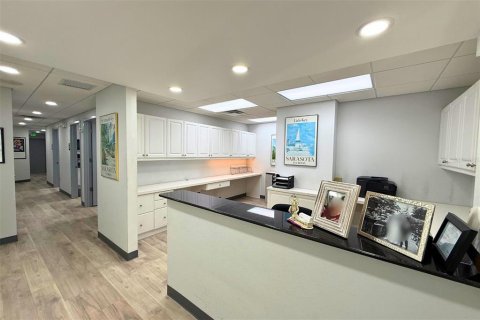 Propiedad comercial en venta en Sarasota, Florida, 284.1 m2 № 2098652 - foto 7