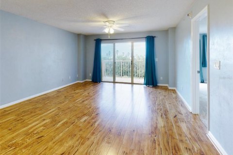 Condo in Daytona Beach Shores, Florida, 2 bedrooms  № 1553570 - photo 25