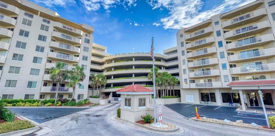 Condo in Daytona Beach Shores, Florida, 2 bedrooms  № 1553570