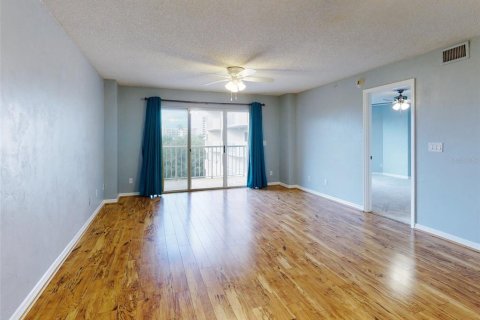 Condo in Daytona Beach Shores, Florida, 2 bedrooms  № 1553570 - photo 27