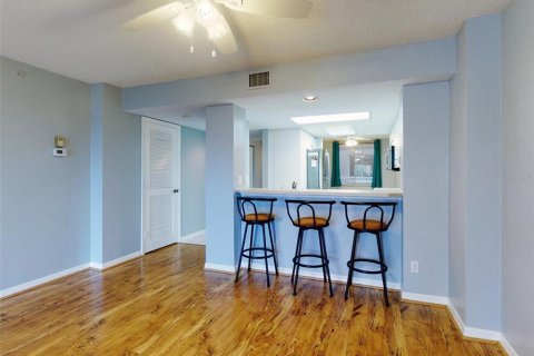 Condo in Daytona Beach Shores, Florida, 2 bedrooms  № 1553570 - photo 28