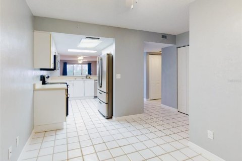 Condo in Daytona Beach Shores, Florida, 2 bedrooms  № 1553570 - photo 10