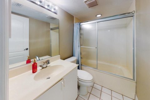 Condo in Daytona Beach Shores, Florida, 2 bedrooms  № 1553570 - photo 23