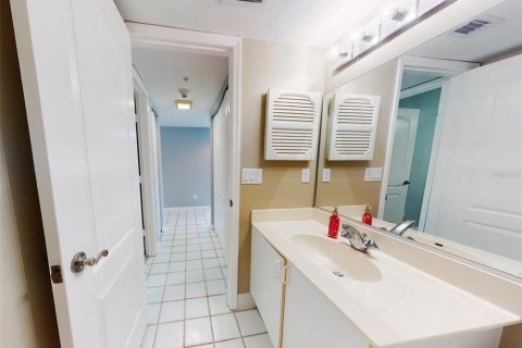 Condo in Daytona Beach Shores, Florida, 2 bedrooms  № 1553570 - photo 24