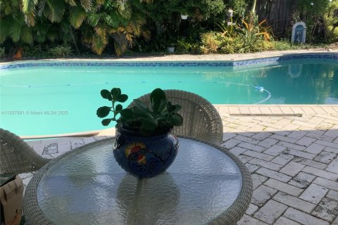 Casa en venta en Pembroke Pines, Florida, 3 dormitorios, 155.98 m2 № 1833710 - foto 6