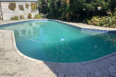 Casa en venta en Pembroke Pines, Florida, 3 dormitorios, 155.98 m2 № 1833710 - foto 7