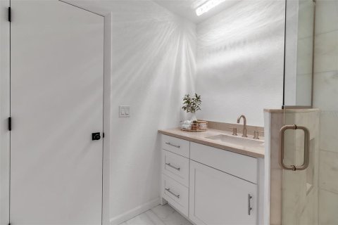 Casa en venta en Sarasota, Florida, 3 dormitorios, 107.4 m2 № 1866909 - foto 18