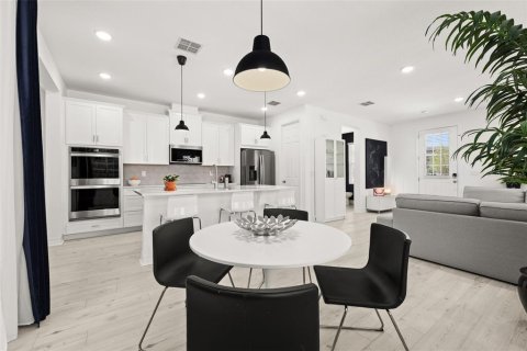Touwnhouse à vendre à Celebration, Floride: 3 chambres, 164.9 m2 № 2100962 - photo 13