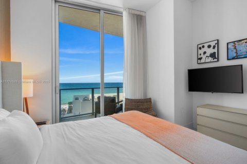 Condominio en venta en Hollywood, Florida, 1 dormitorio, 74.51 m2 № 1868134 - foto 2