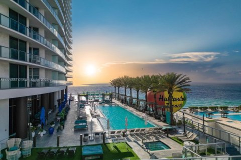 Condominio en venta en Hollywood, Florida, 1 dormitorio, 74.51 m2 № 1868134 - foto 15