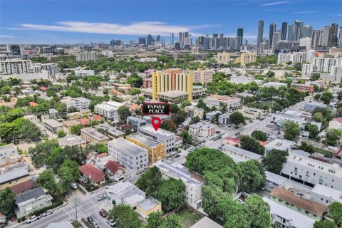 Propiedad comercial en venta en Miami, Florida, 650.32 m2 № 1857442 - foto 12