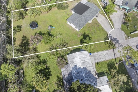 Villa ou maison à Vero Beach, Floride 3 chambres, 141.58 m2 № 2421780