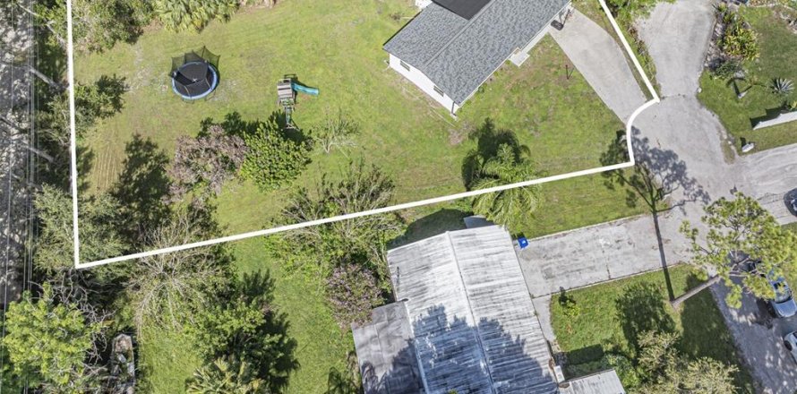 Villa ou maison à Vero Beach, Floride 3 chambres, 141.58 m2 № 2421780
