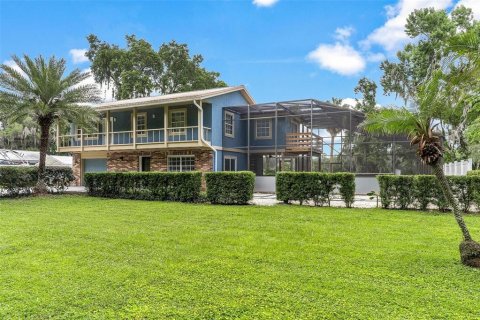 House in Leesburg, Florida 3 bedrooms, 182.83 sq.m. № 2117806