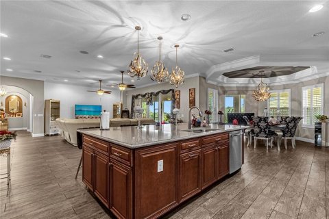 House in BELLALAGO in Kissimmee, Florida 5 bedrooms, 504.27 sq.m. № 1564150 - photo 17