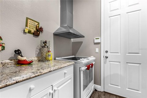 House in BELLALAGO in Kissimmee, Florida 5 bedrooms, 504.27 sq.m. № 1564150 - photo 21