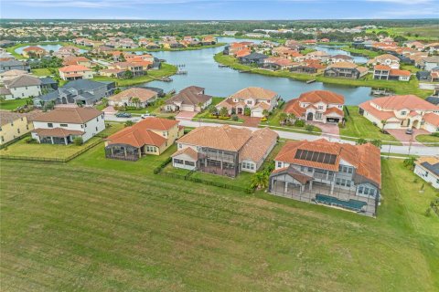 House in BELLALAGO in Kissimmee, Florida 5 bedrooms, 504.27 sq.m. № 1564150 - photo 7