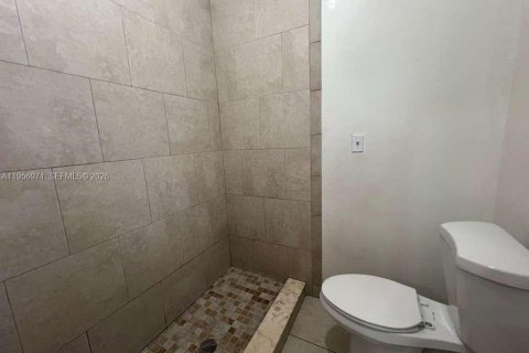 Casa en Miami, Florida 3 dormitorios, 210.42 m2 № 2011812