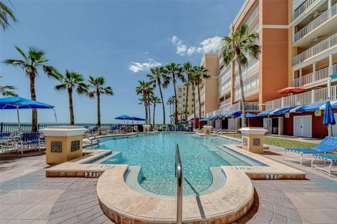 Condo in North Redington Beach, Florida, 3 bedrooms  № 1647745 - photo 3