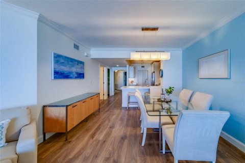 Condo in North Redington Beach, Florida, 3 bedrooms  № 1647745 - photo 17