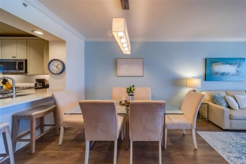 Condo in North Redington Beach, Florida, 3 bedrooms  № 1647745 - photo 16