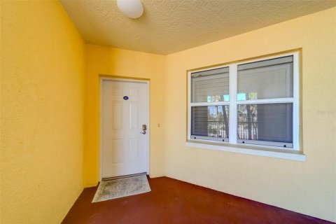 Condo in North Redington Beach, Florida, 3 bedrooms  № 1647745 - photo 5
