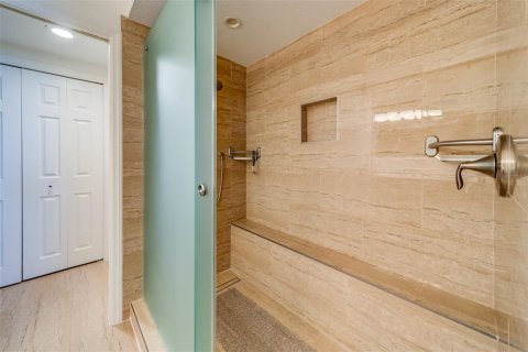 Condo in North Redington Beach, Florida, 3 bedrooms  № 1647745 - photo 26
