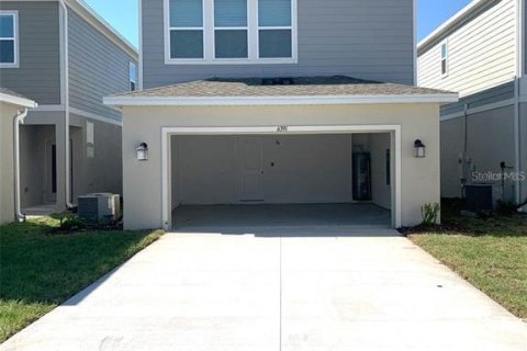 House in Clermont, Florida 3 bedrooms, 166.02 sq.m. № 2393998 - photo 29