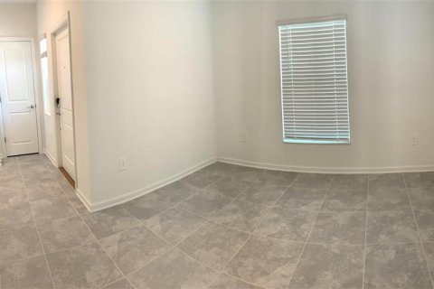 House in Clermont, Florida 3 bedrooms, 166.02 sq.m. № 2393998 - photo 7