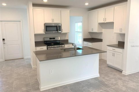 House in Clermont, Florida 3 bedrooms, 166.02 sq.m. № 2393998 - photo 5