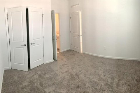 House in Clermont, Florida 3 bedrooms, 166.02 sq.m. № 2393998 - photo 20