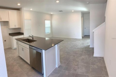 House in Clermont, Florida 3 bedrooms, 166.02 sq.m. № 2393998 - photo 6