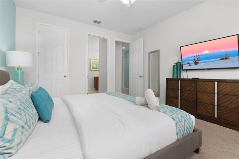 House in SOLARA RESORT in Kissimmee, Florida 6 bedrooms, 352.01 sq.m. № 1919733 - photo 7