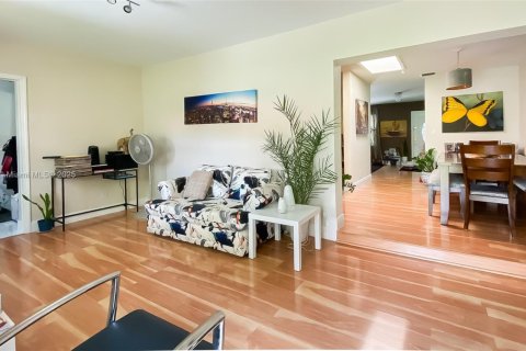 Casa en venta en Margate, Florida, 2 dormitorios, 117.99 m2 № 1725860 - foto 13
