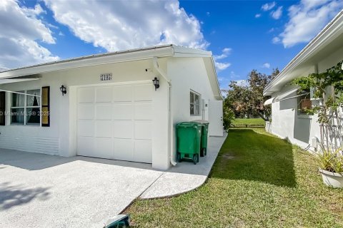 Casa en venta en Margate, Florida, 2 dormitorios, 117.99 m2 № 1725860 - foto 4